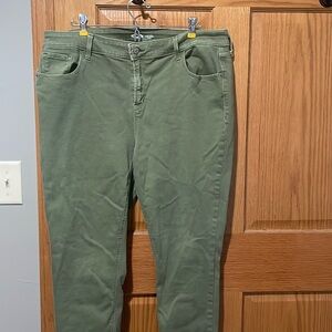 Green Old Navy Rockstar Super Skinny Pants